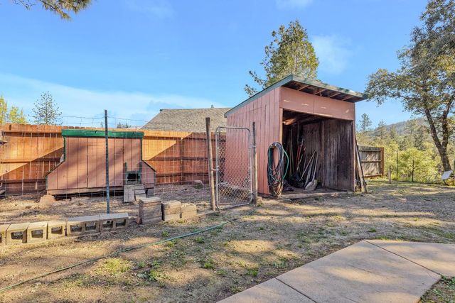 26375 Barb Wire Ln, Colfax, CA 95713