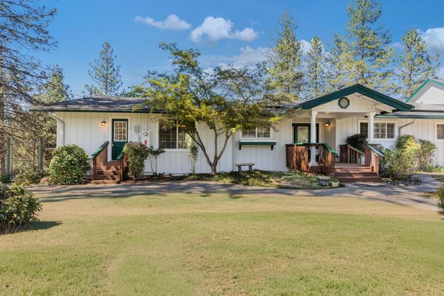 26375 Barb Wire Ln, Colfax, CA 95713