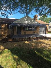 151 S Beverly Avenue, Austintown, OH 44515