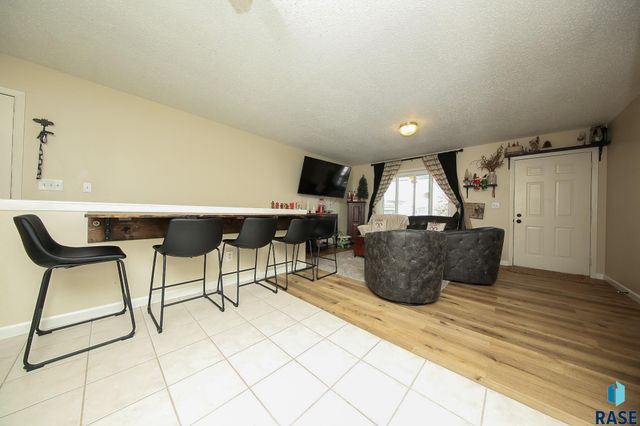 805 S Blaine St Street, Lennox, SD 57039