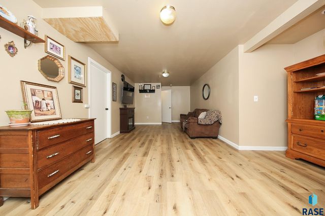 805 S Blaine St Street, Lennox, SD 57039