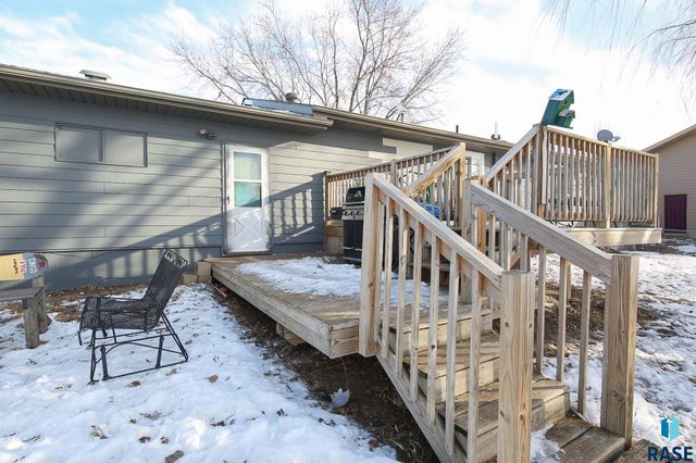 805 S Blaine St Street, Lennox, SD 57039