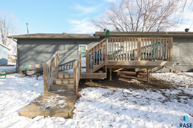 805 S Blaine St Street, Lennox, SD 57039