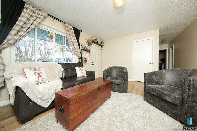 805 S Blaine St Street, Lennox, SD 57039