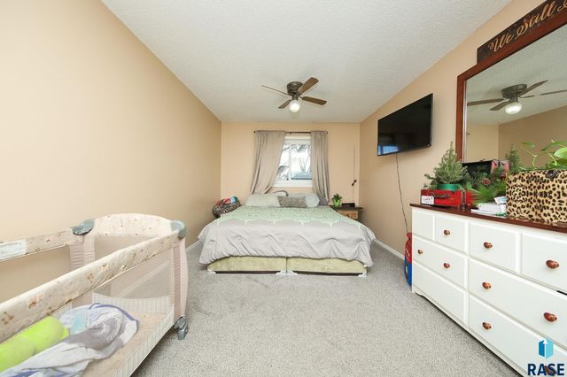 805 S Blaine St Street, Lennox, SD 57039