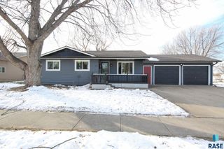 805 S Blaine St Street, Lennox, SD 57039