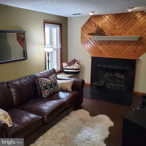 21 NEERWINDER CT, Germantown, MD 20874