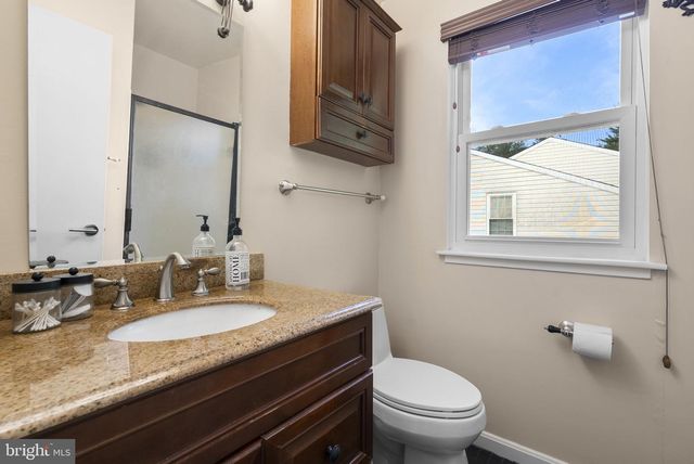 21 NEERWINDER CT, Germantown, MD 20874