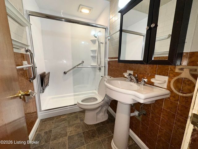 1346 Lillian Ave, Louisville, KY 40208
