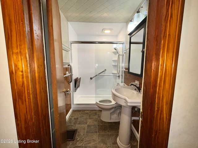 1346 Lillian Ave, Louisville, KY 40208