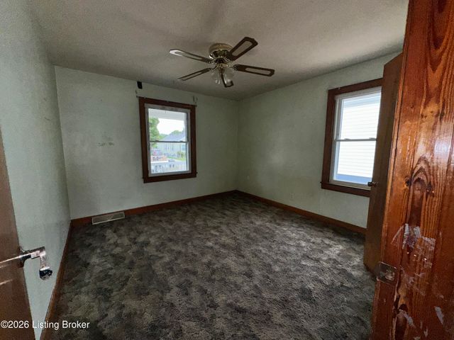 1346 Lillian Ave, Louisville, KY 40208
