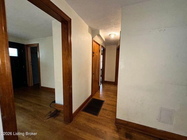 1346 Lillian Ave, Louisville, KY 40208