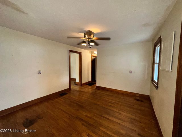 1346 Lillian Ave, Louisville, KY 40208