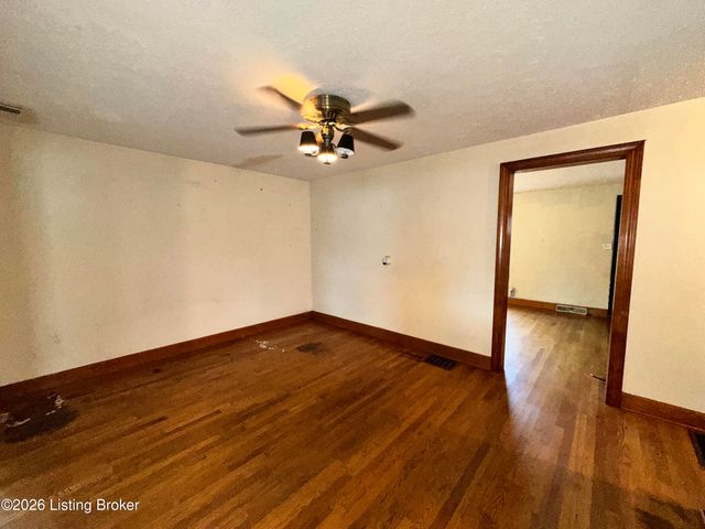 1346 Lillian Ave, Louisville, KY 40208