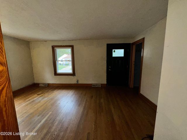 1346 Lillian Ave, Louisville, KY 40208