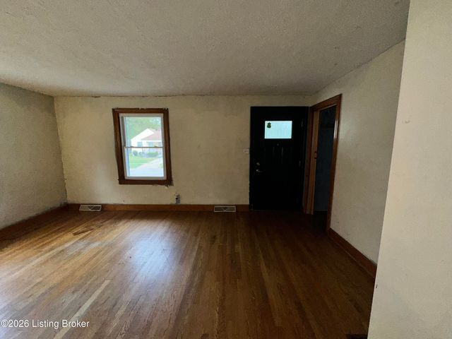 1346 Lillian Ave, Louisville, KY 40208