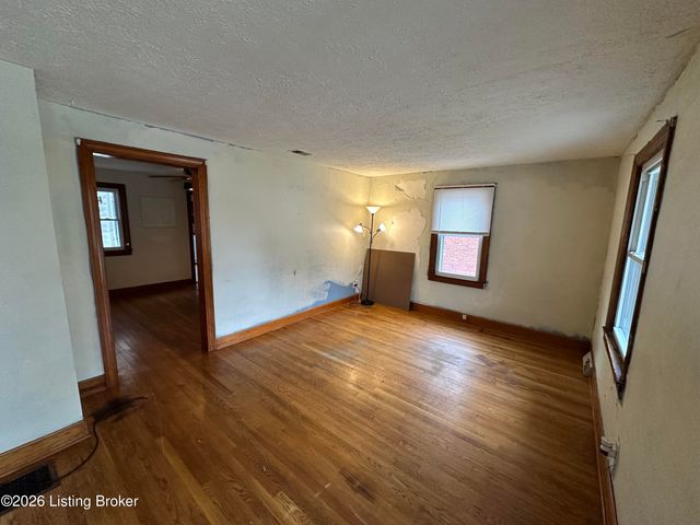 1346 Lillian Ave, Louisville, KY 40208