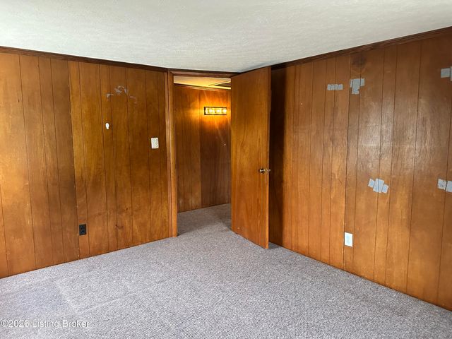 1346 Lillian Ave, Louisville, KY 40208