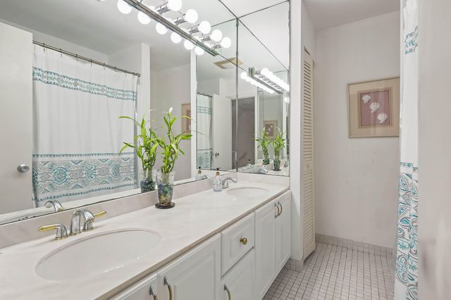 4541 Luxemburg Court, Greenacres, FL 33467