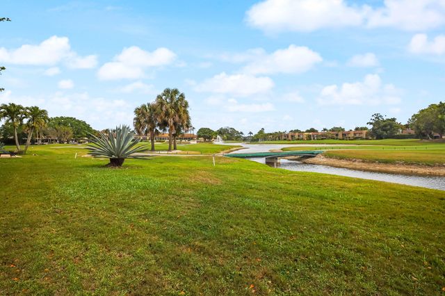 4541 Luxemburg Court, Greenacres, FL 33467