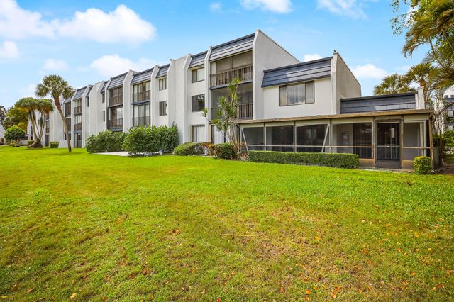 4541 Luxemburg Court, Greenacres, FL 33467