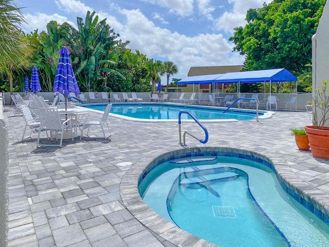 4541 Luxemburg Court, Greenacres, FL 33467