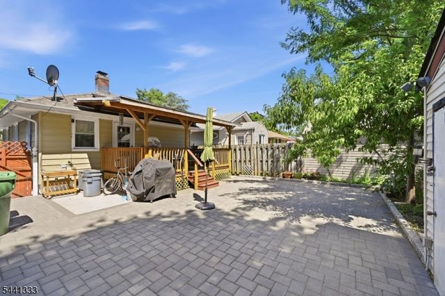 207 Buchanan St, Linden City, NJ 07036