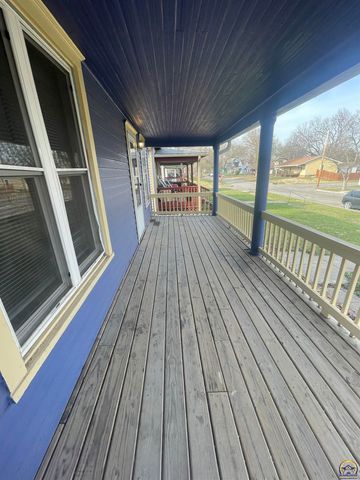 1159 SW Plass AVE, Topeka, KS 66604