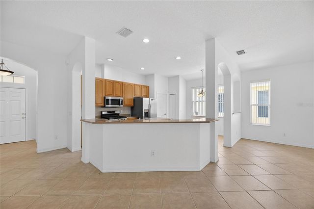 1013 EMERALD DUNES DRIVE, Sun City Center, FL 33573