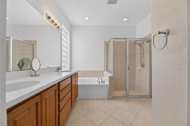 1013 EMERALD DUNES DRIVE, Sun City Center, FL 33573