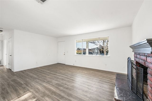 40974 156th Street E, Lake Los Angeles, CA 93535