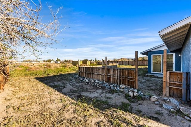 40974 156th Street E, Lake Los Angeles, CA 93535