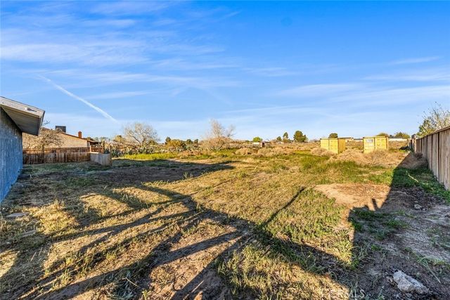 40974 156th Street E, Lake Los Angeles, CA 93535