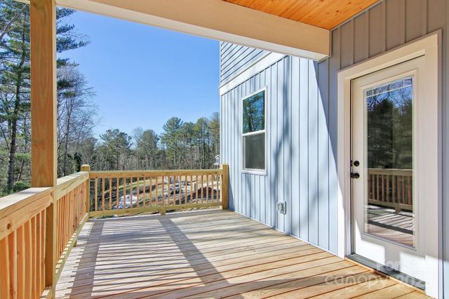 8 Escondido Drive, Asheville, NC 28806