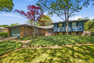 2321 Pondview Drive, Kettering, OH 45440