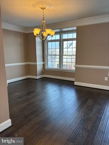 602 CLIFF LN, Malvern, PA 19355