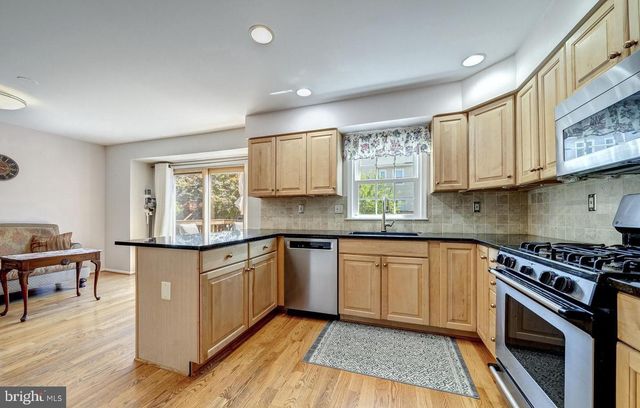 4113 MEADOW FIELD CT, Fairfax, VA 22033