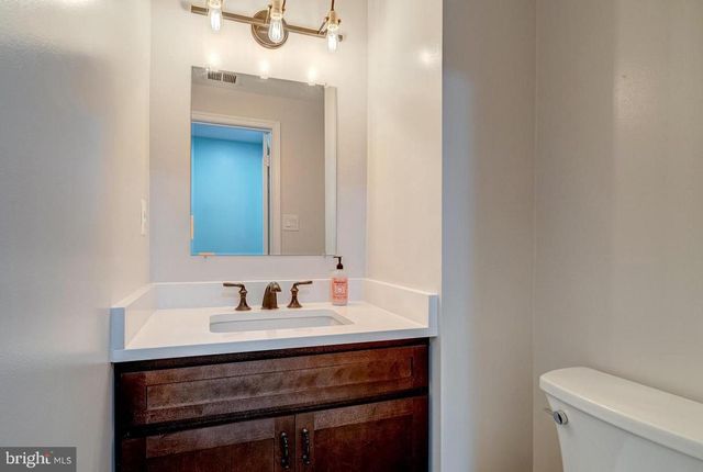 4113 MEADOW FIELD CT, Fairfax, VA 22033