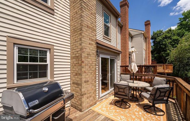4113 MEADOW FIELD CT, Fairfax, VA 22033