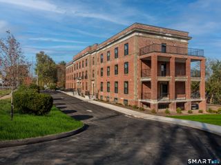 170 Ridge Road 406, Wethersfield, CT 06109