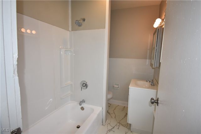 5425 Adams Avenue, Ashtabula, OH 44004