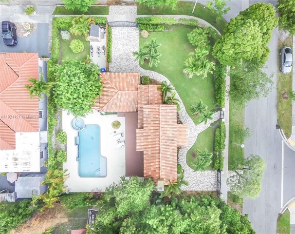 1700 SW 14th Ave, Miami, FL 33145