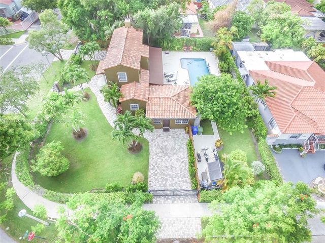 1700 SW 14th Ave, Miami, FL 33145