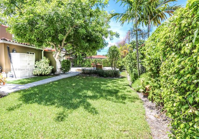 1700 SW 14th Ave, Miami, FL 33145