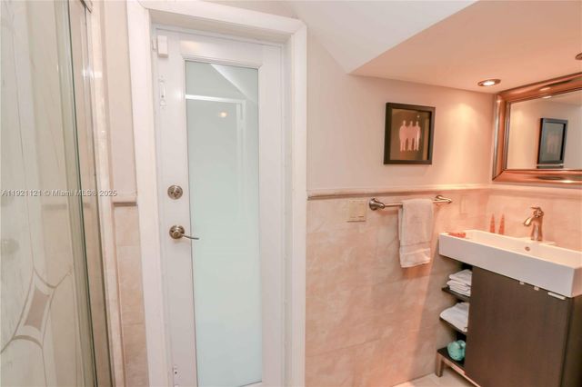 1700 SW 14th Ave, Miami, FL 33145