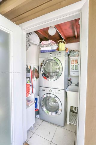 1700 SW 14th Ave, Miami, FL 33145