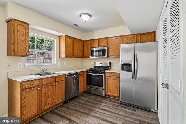 6233 E HIL MAR CIR, District Heights, MD 20747