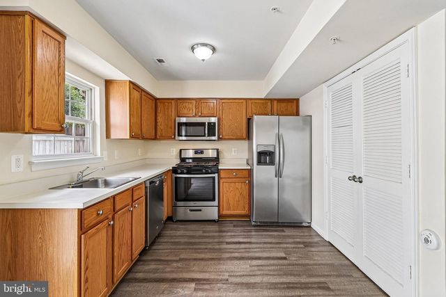 6233 E HIL MAR CIR, District Heights, MD 20747