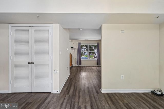 6233 E HIL MAR CIR, District Heights, MD 20747
