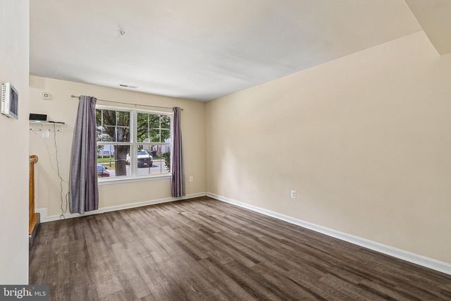 6233 E HIL MAR CIR, District Heights, MD 20747